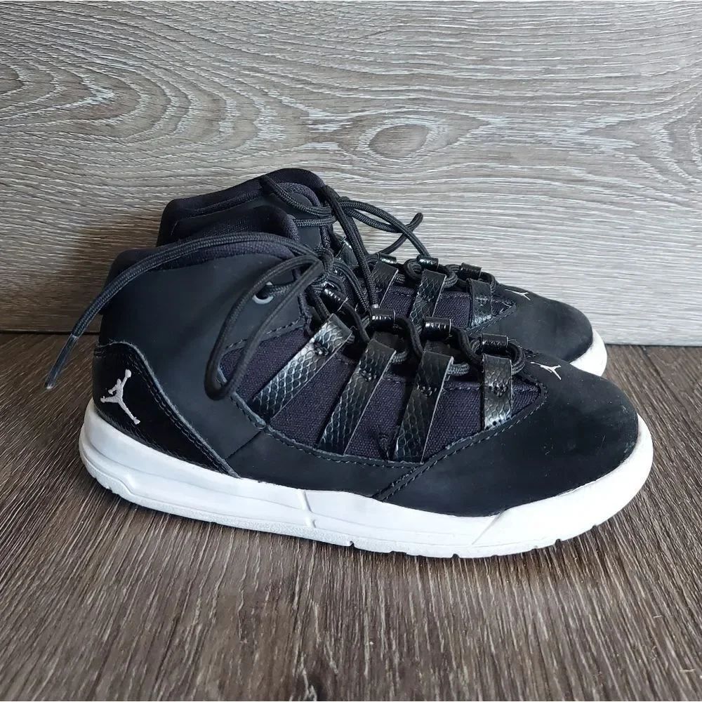 Nike Air Jordan Max Aura AQ9251-006 Toddler Shoe Black White Size 10C